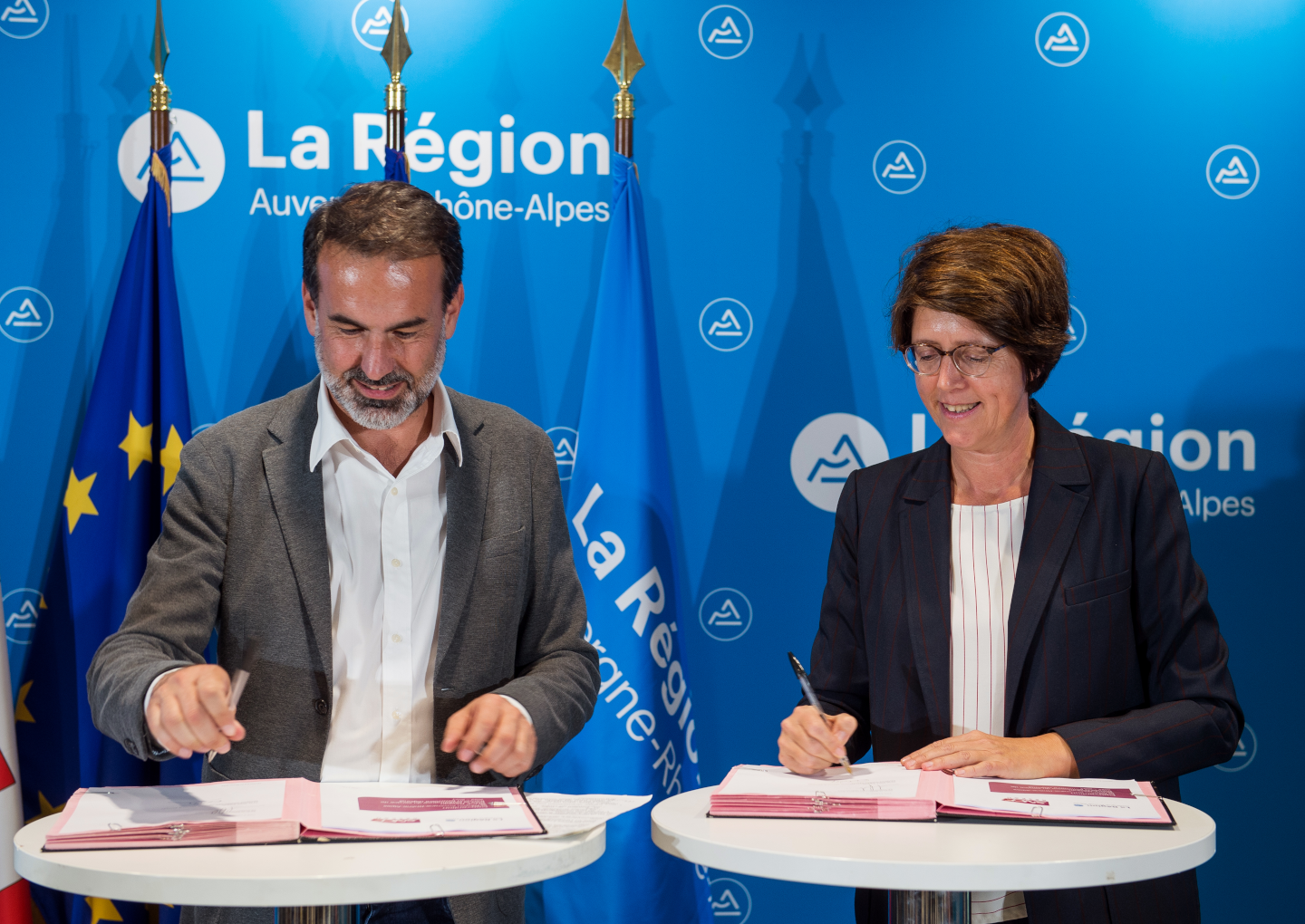 La Région et SNCF Réseau signent la toute première convention d'objectifs et de performance - © Guillaume Atger La Région et SNCF Réseau signent la toute première convention d'objectifs et de performance