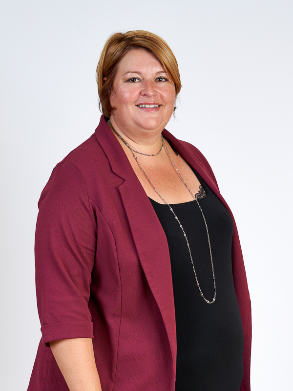 Stéphanie PERNOD Stéphanie PERNOD