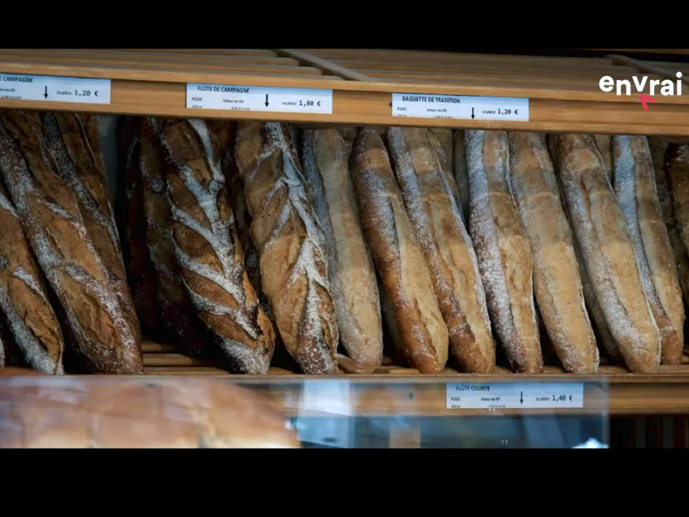 Preview image for the video "Les irréductibles #2 : Eric et Alex, boulangers à Polignac".