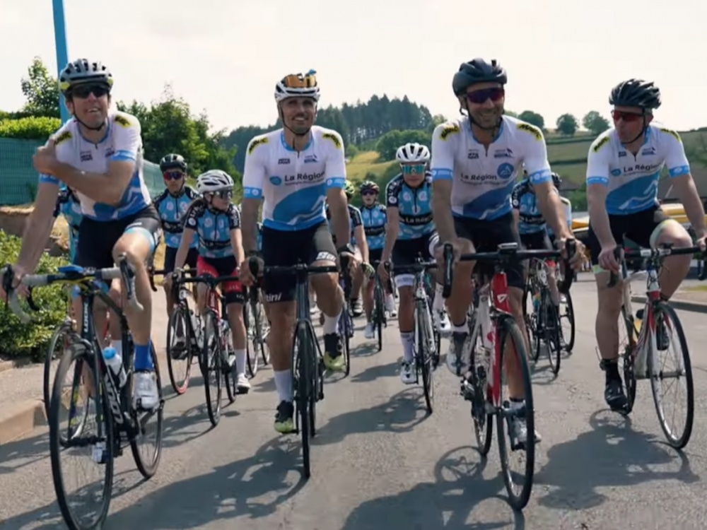 Preview image for the video "Première étape des jeunes du Critérium du Dauphiné".