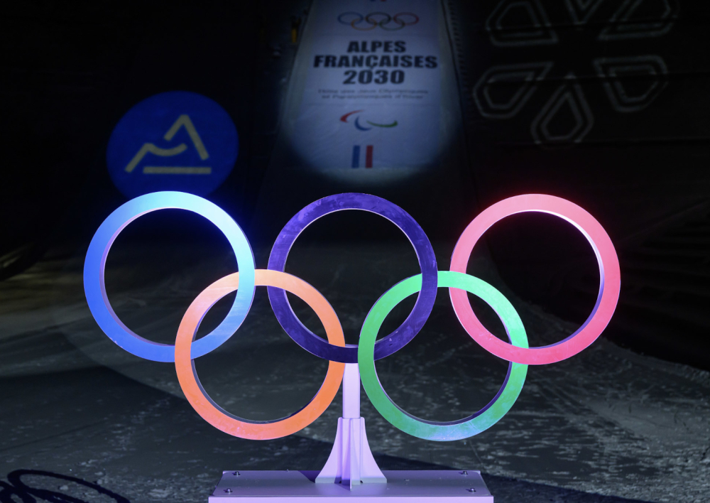 Preview image for the video "JO arrivée anneaux Courchevel".