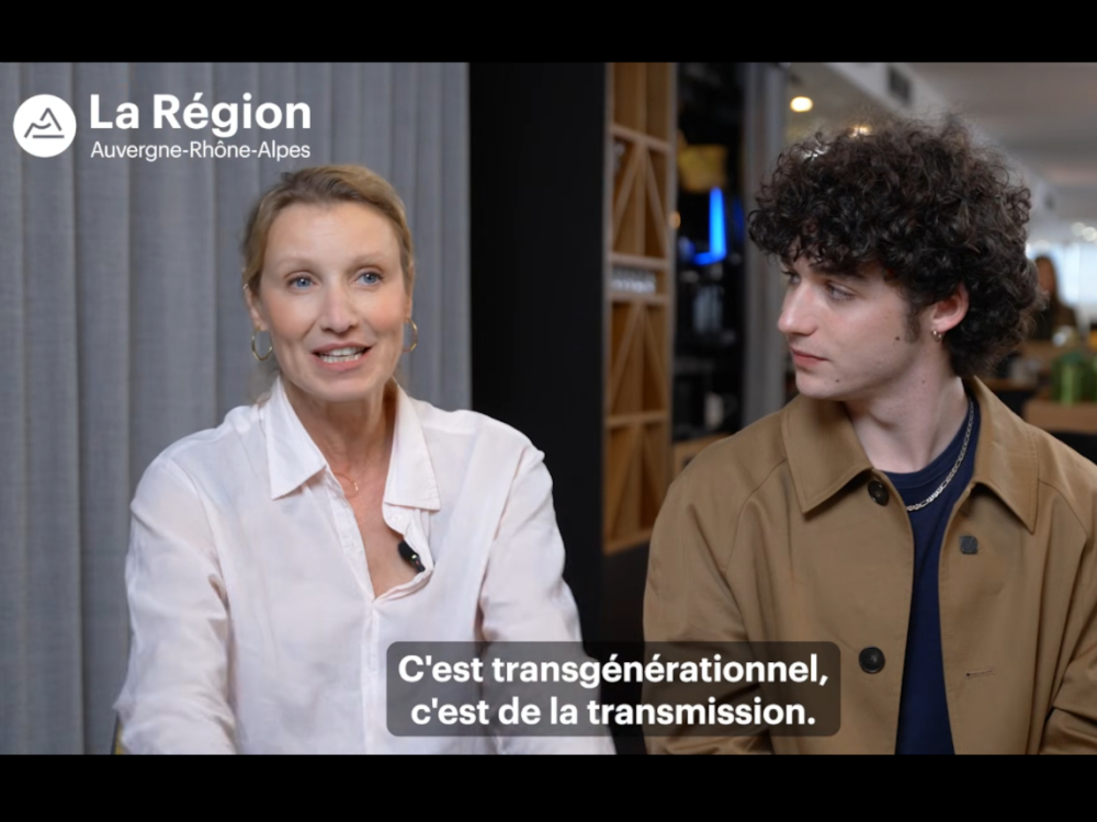 Preview image for the video "Alexandra Lamy : "J'aimerais avoir des panneaux avec Auvergne-Rhône-Alpes et ma tête !"".