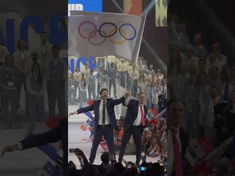 Preview image for the video "Des médailles, le drapeau et cap sur les JO 2030 !".