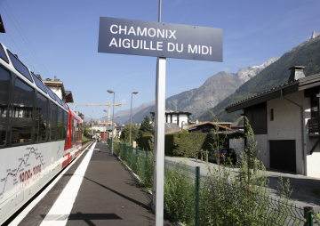 Métro des Alpes circulant entre Saint-Gervais et Martigny en Suisse, via Vallorcine