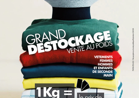 Grand déstockage de vêtements du Foyer Notre-Dame des Sans-Abri à Décines-Charpieu