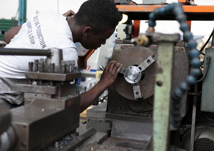 Jeune en école de production