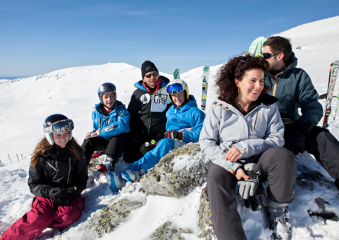 Famille au ski au Lioran