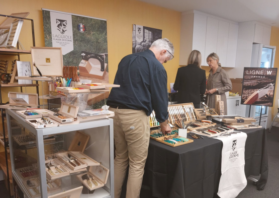 Salon Tabletop 5