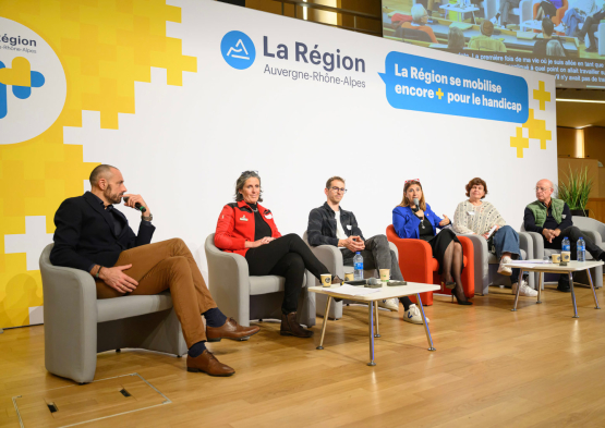 Forum Extraordinaire 2025-09