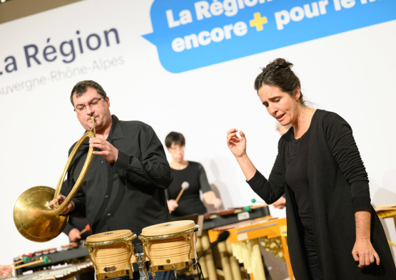 Forum Extraordinaire 2025-11