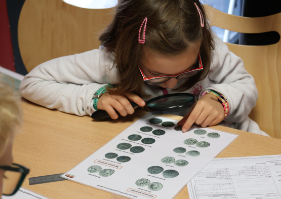 Musée de Gergovie atelier Numismatique 2