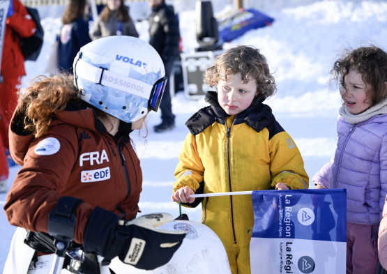 Grand Retour délégation para + drapeau Chamrousse 4