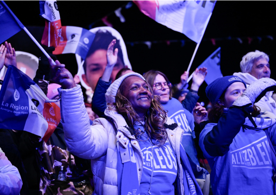 Grand Retour délégation para + drapeau Chamrousse 5