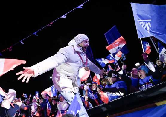 Grand Retour délégation para + drapeau Chamrousse 10