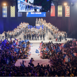 Grand Retour délégation + drapeau Albertville 18