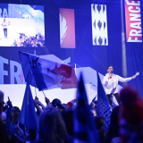 Grand Retour délégation + drapeau Albertville 19