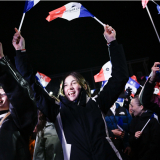 Grand Retour délégation para + drapeau Chamrousse 6