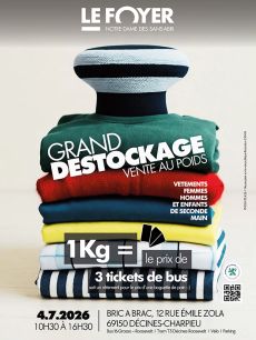 Grand déstockage de vêtements du Foyer Notre-Dame des Sans-Abri à Décines-Charpieu